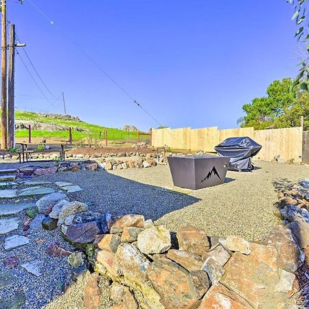 Peaceful Ranch Home With Sierra Nevada Views Woodlake Bagian luar foto
