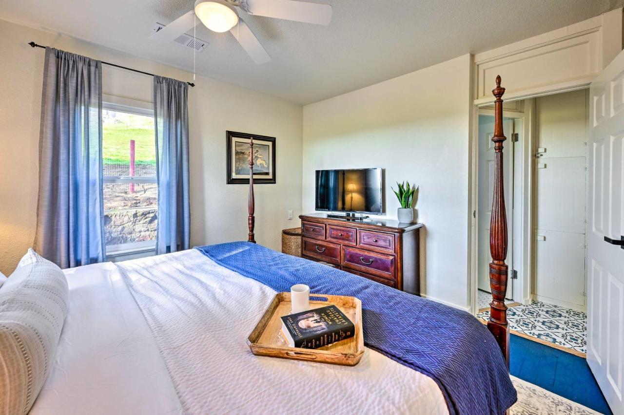 Peaceful Ranch Home With Sierra Nevada Views Woodlake Bagian luar foto