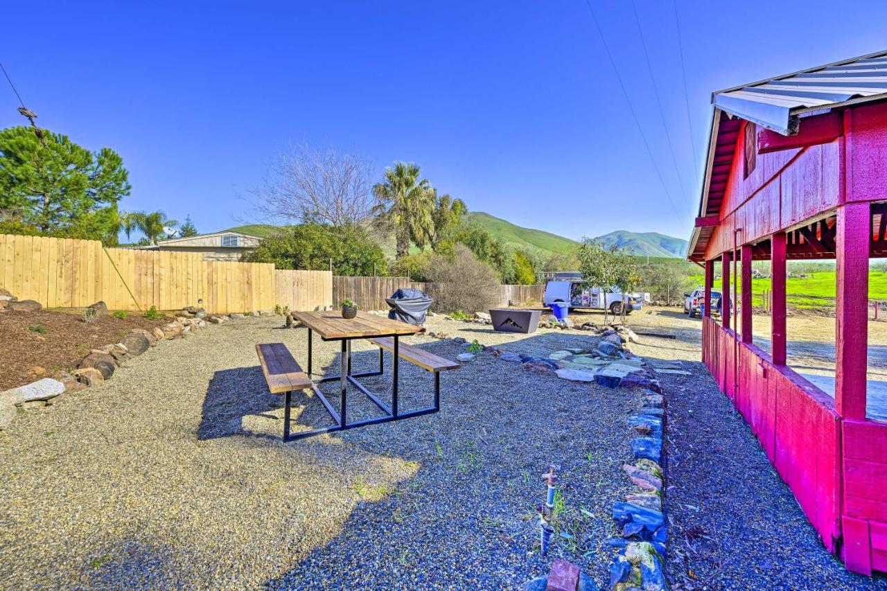 Peaceful Ranch Home With Sierra Nevada Views Woodlake Bagian luar foto